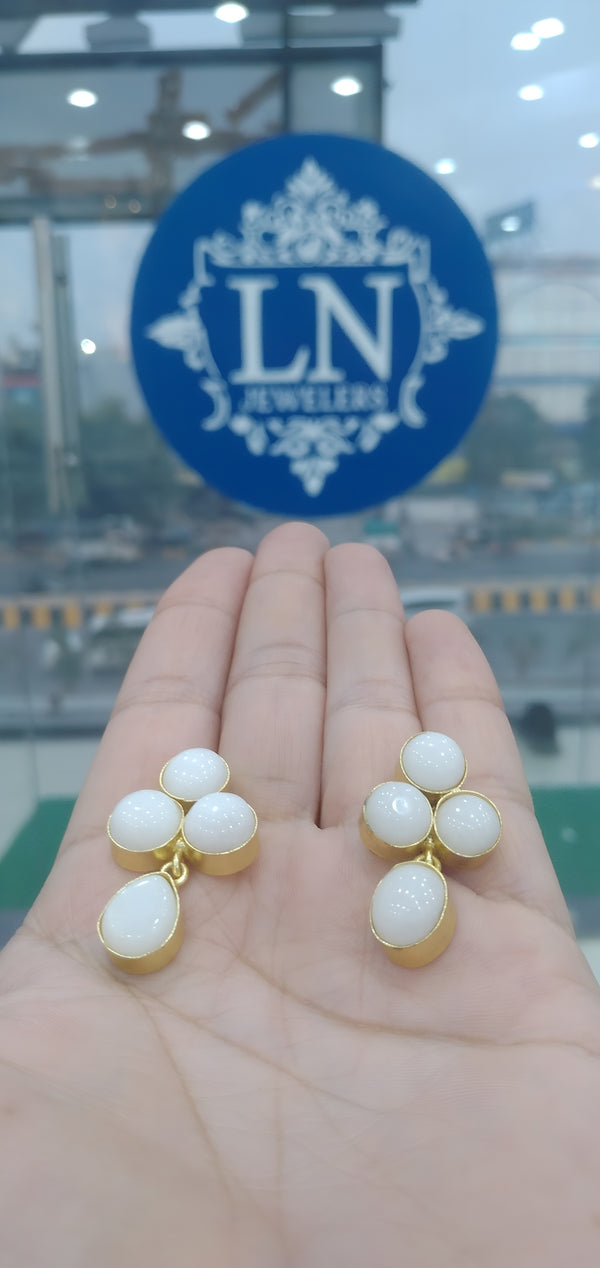 Real White Stone Necklace Set